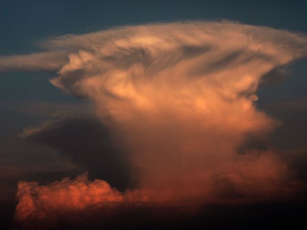 mushroom cloud